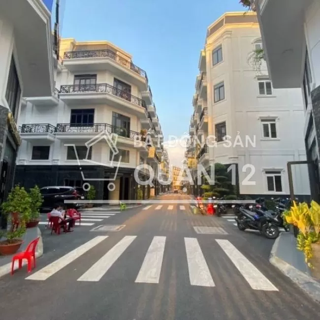Nhà Phố Thạnh Xuân Q12 Có Sẵn Sổ Sang Tên Ngay