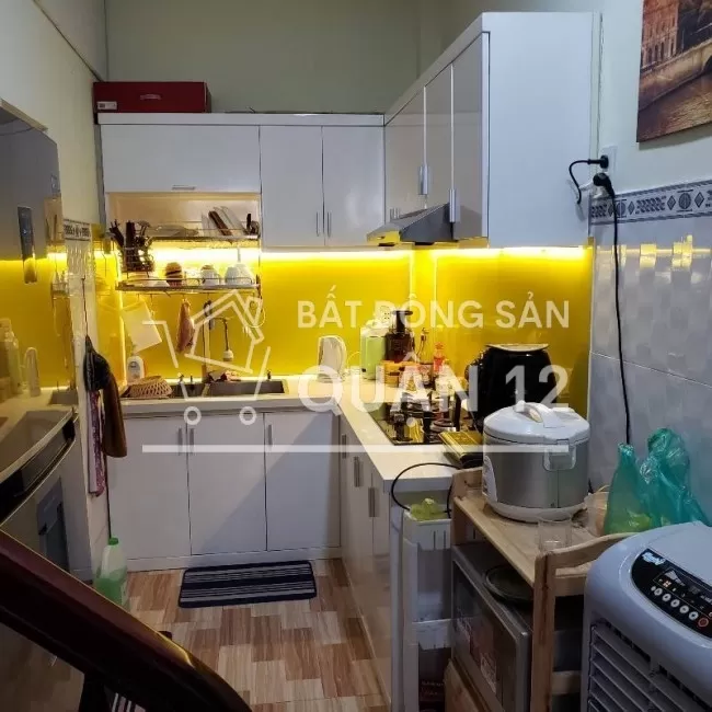 Nhà hẻm xe tải Trường Chinh, mới, đẹp, giá chỉ 3,95 tỷ TL