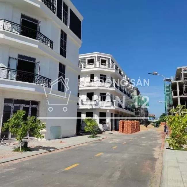 Khu nhà phố Vườn Lài Garden 1T 3L, khu Compound có hồ bơi và công viên