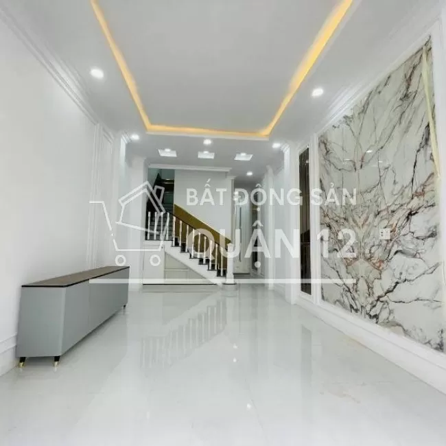 Nhà gần UBND Thạnh Lộc (4x18m) 1 trệt 4 lầu sổ hồng riêng giá 4.8 tỷ