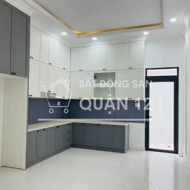 Nhà gần UBND Thạnh Lộc (4x18m) 1 trệt 4 lầu sổ hồng riêng giá 4.8 tỷ