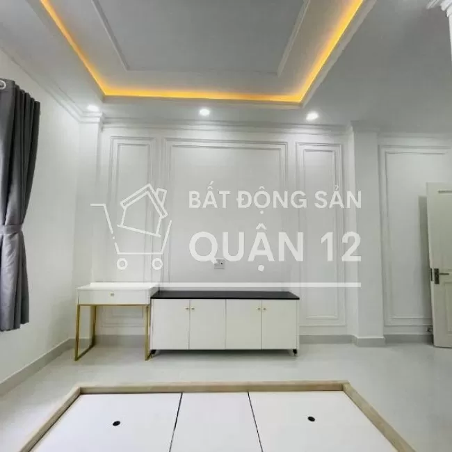 Nhà gần UBND Thạnh Lộc (4x18m) 1 trệt 4 lầu sổ hồng riêng giá 4.8 tỷ