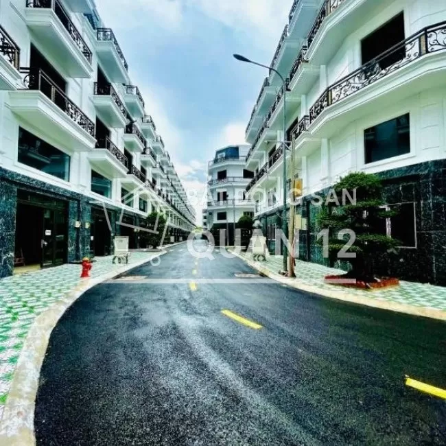 Nhà Phố 1 trệt 3 lầu 1 sân thượng ngay trường cao đẳng điện lực.