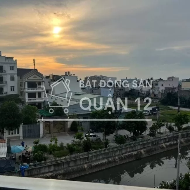 Bán gấp nhà hà huy giáp, quận 12, hẻm xe hơi, 66m2, giá 5.5 tỷ
