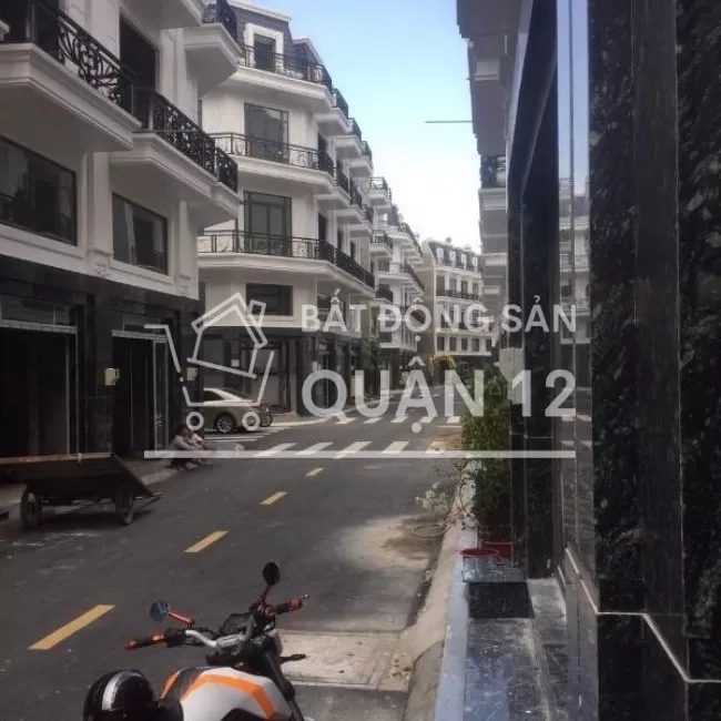 kẹt vốn Bán nhà quận 12 shr mt đường Hà huy giáp