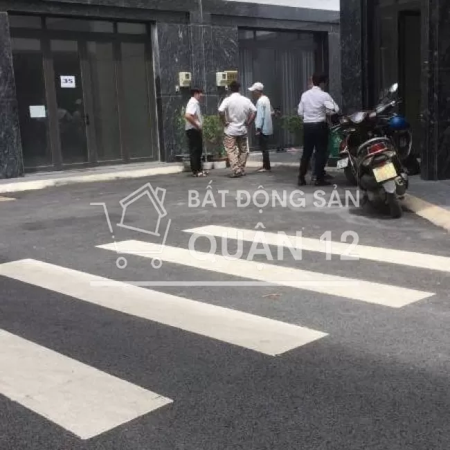 Bán gấp nhà quận 12 shr mt đường Hà huy giáp nhận nhà vô ở ngay