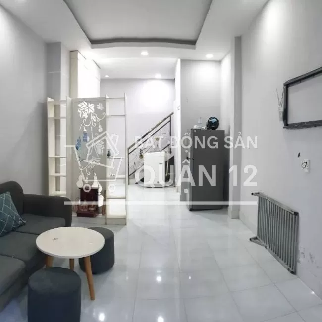 Bán nhà hẻm xe hơi , khu dân cư đẹp, cách đường Hà Huy Giáp 200m