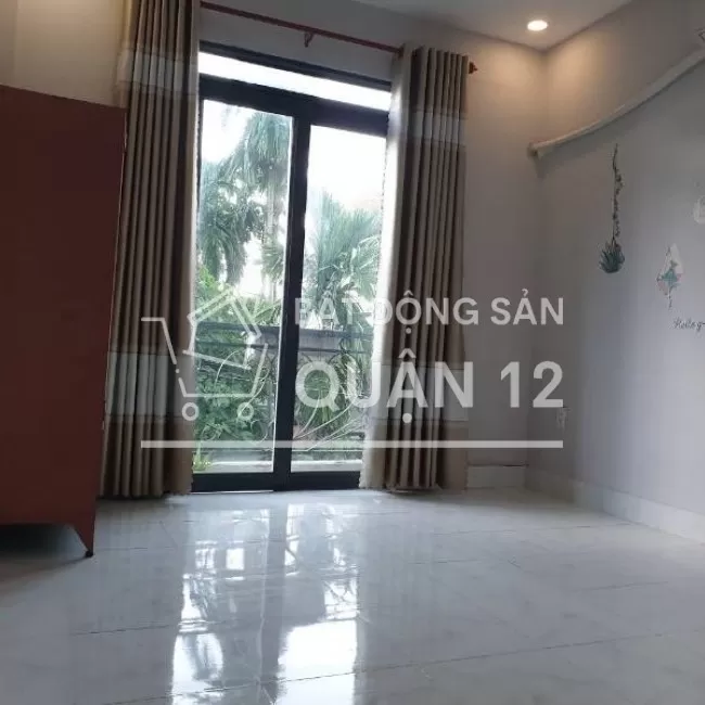 Bán nhà hẻm xe hơi , khu dân cư đẹp, cách đường Hà Huy Giáp 200m