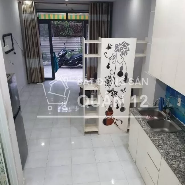 Bán nhà hẻm xe hơi , khu dân cư đẹp, cách đường Hà Huy Giáp 200m