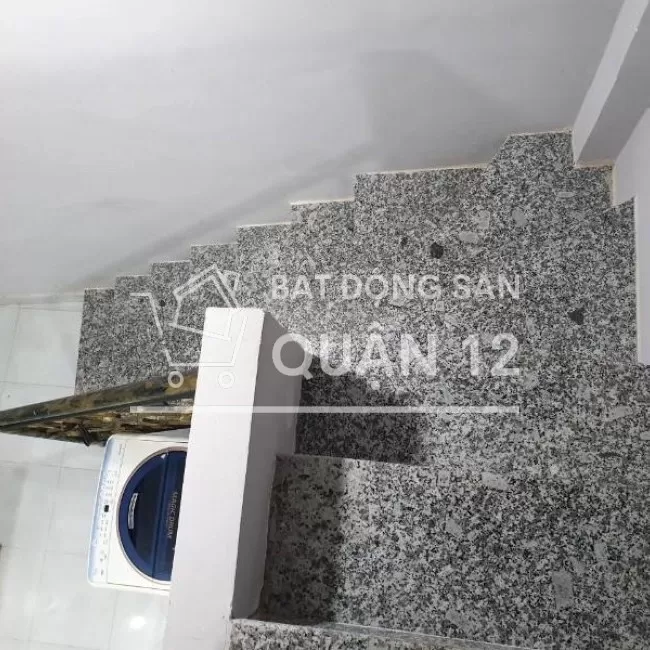 Bán nhà hẻm xe hơi , khu dân cư đẹp, cách đường Hà Huy Giáp 200m