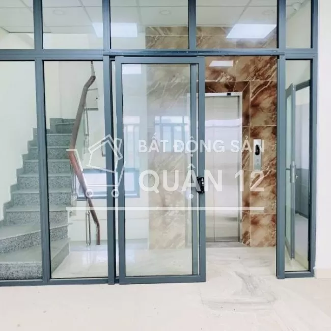 Bán gấp Toà nhà văn phòng gần cầu Phú Long, quận 12