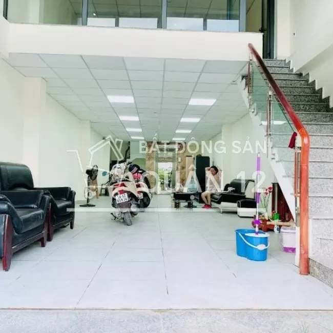 Bán gấp Toà nhà văn phòng gần cầu Phú Long, quận 12