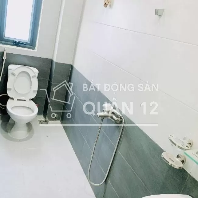 Bán gấp Toà nhà văn phòng gần cầu Phú Long, quận 12