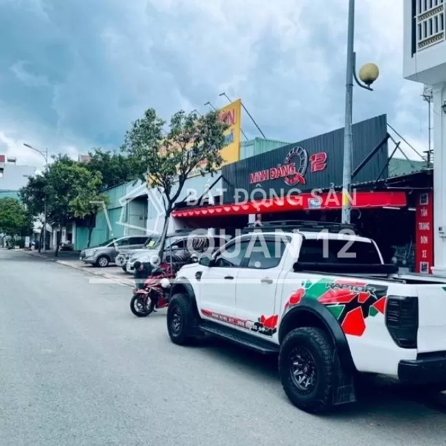 Nhà MT ngay cầu Phú Long - Hà Huy Giáp Q12