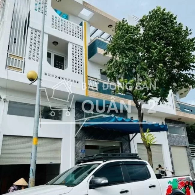 Nhà MT ngay cầu Phú Long - Hà Huy Giáp Q12