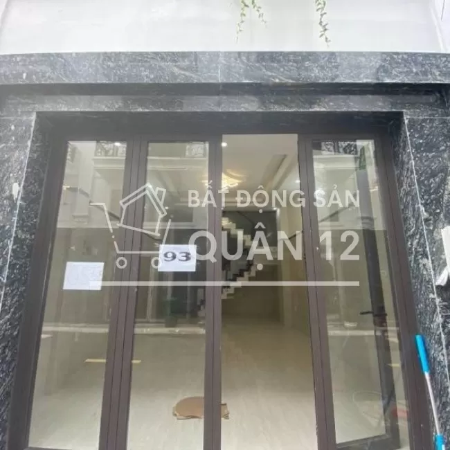 Bán nhà quận 12 giá rẻ, SHR hoàn công đầy đủ, gần ngã tư Ga