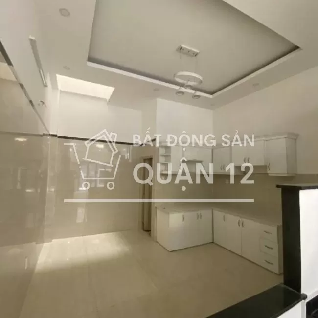 Bán nhà quận 12 giá rẻ, SHR hoàn công đầy đủ, gần ngã tư Ga
