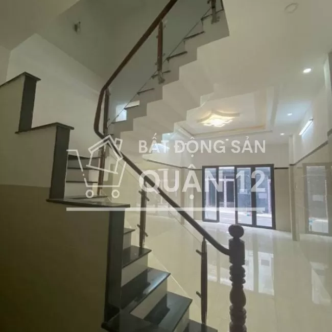 Bán nhà quận 12 giá rẻ, SHR hoàn công đầy đủ, gần ngã tư Ga