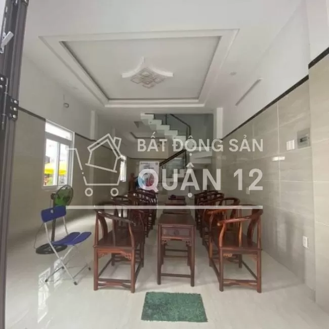 Bán nhà quận 12 giá rẻ, SHR hoàn công đầy đủ, gần ngã tư Ga
