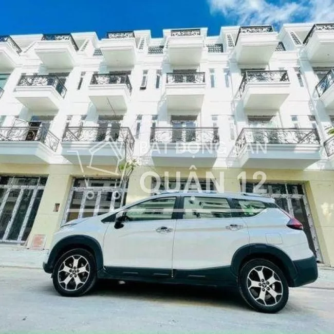 Cần bán căn nhà mặt tiền đường Hà Huy Giáp ,có SHR giá 4,8xx