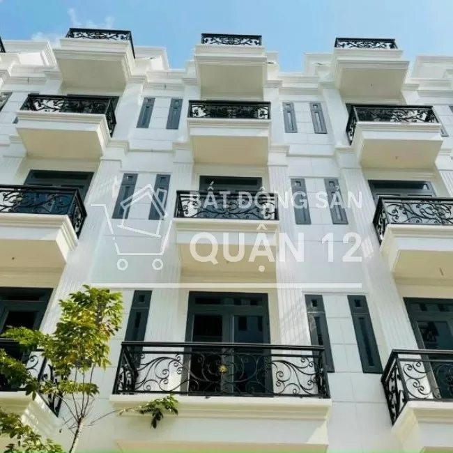 Cần bán căn nhà mặt tiền đường Hà Huy Giáp ,có SHR giá 4,8xx