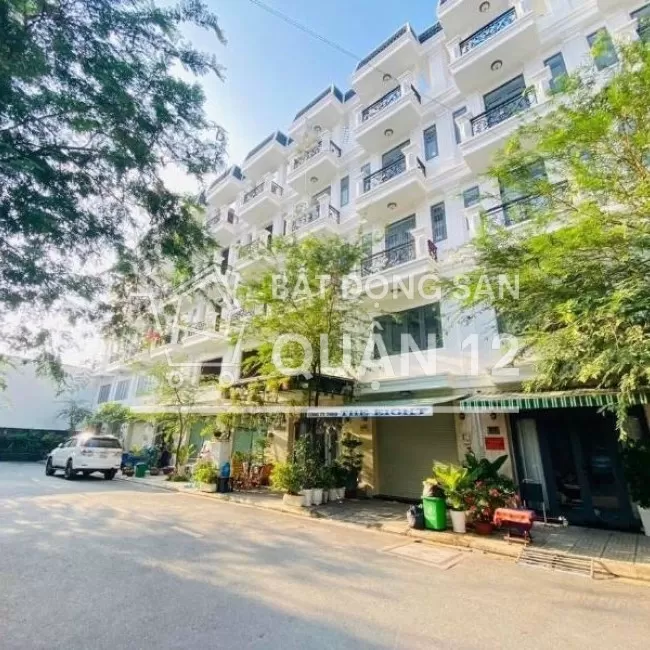  CHIẾT KHẤU KDC BẢO THỊNH 1 TRỆT 4 LẦU DT 4.5*16 CÓ THANG MÁY SHR