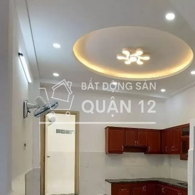 Nhà hẻm oto - ngay đầu hẻm quận 12 - shr