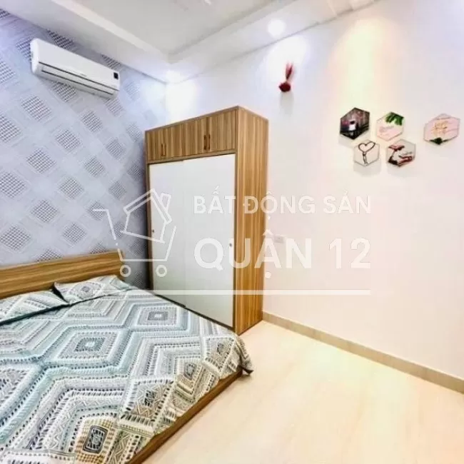Nhà mới xây - shr - hẻm thông tiện kinh doanh buôn bán