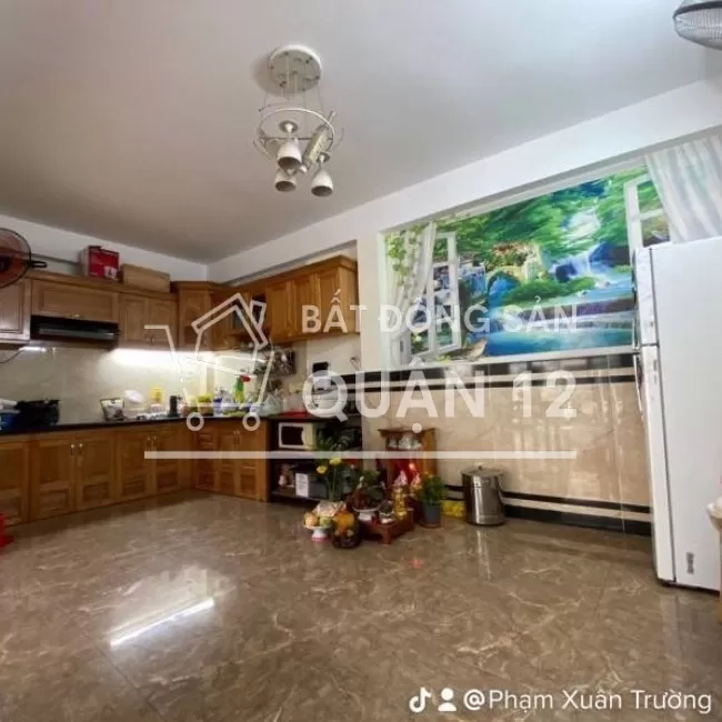 Chính chủ cần bán nhà phố 1 trệt 2 lầu 1 sân thượng kế trung tâm quận 