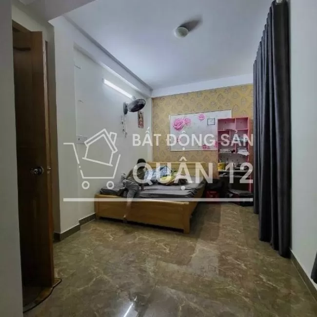 Chính chủ cần bán nhà phố 1 trệt 2 lầu 1 sân thượng kế trung tâm quận 