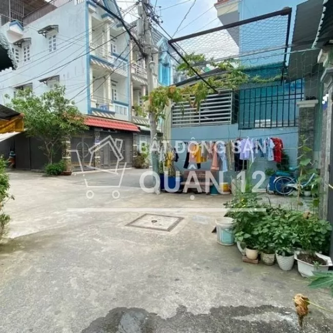 Nhà 1 trệt 1 lầu 2PN đường nhựa thông Lâm thị Hố 