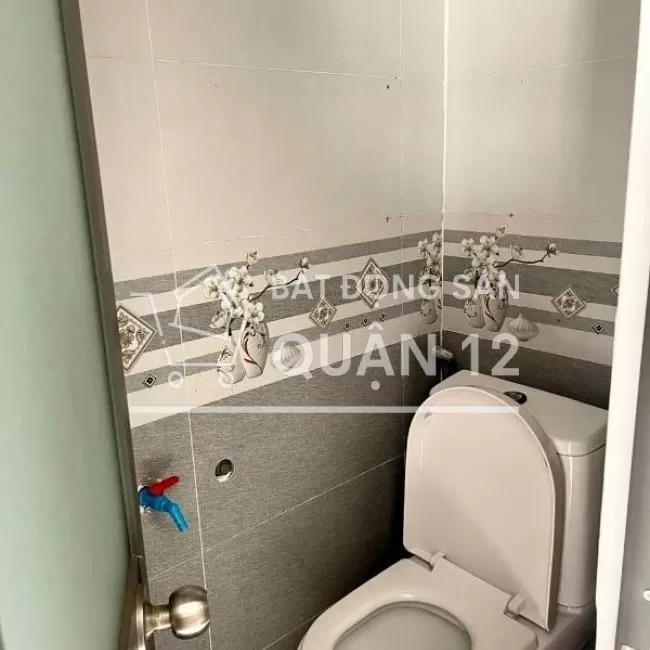 cần bán căn nhà 30m2 đang cho thuê ở quận 12 giá 1 tỷ 250.SHR