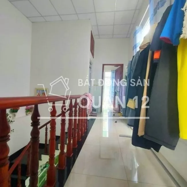 (Quận 12)cần bán gấp nhà hxh phường đông hưng thuận 102m2 2tầng 5.4tỷ.