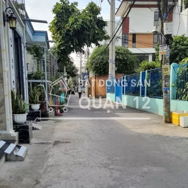 Bán nhà Nguyễn Văn Quá 70m2 hẻm xe hơi 3 tỷ...