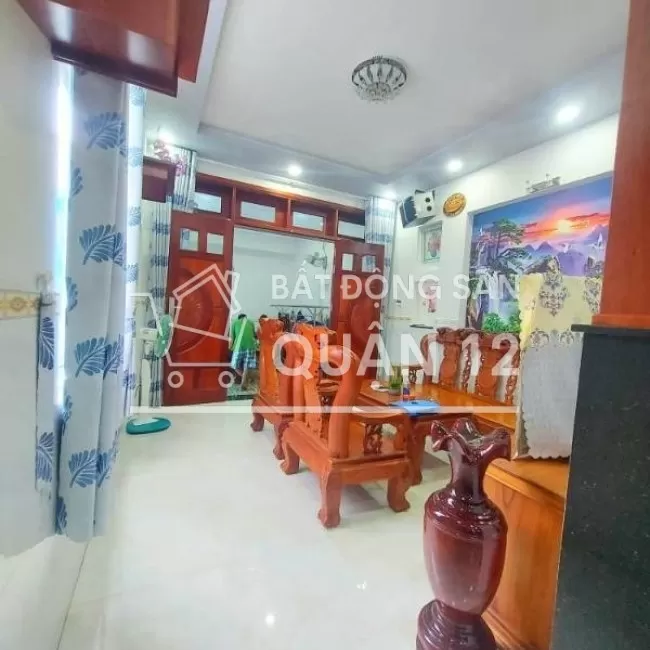 Nguyễn Văn Quá, 2 tầng, 5.7x20m, 102m2, HXH, Giá 5.5 tỷ, ĐHT Quận 12