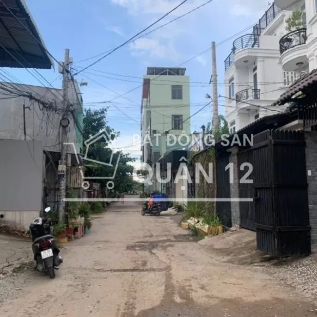 Cần bán nhà 2 lầu ,  giá cực rẻ mùa dịch ,  nhà cực  đẹp và kiên cố 