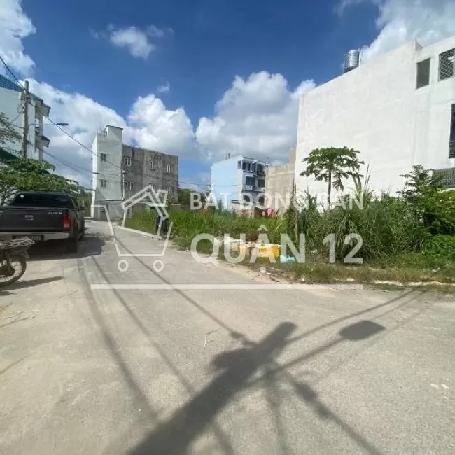 Bán NHÀ 1 trệt 1 lầu ngay chợ Đường, TX52 vào 50m