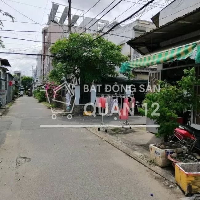Bán nhà 61/2 Trường Chinh hẻm 343, q12, dt 4.2x123m nhà cấp 4 còn mới 