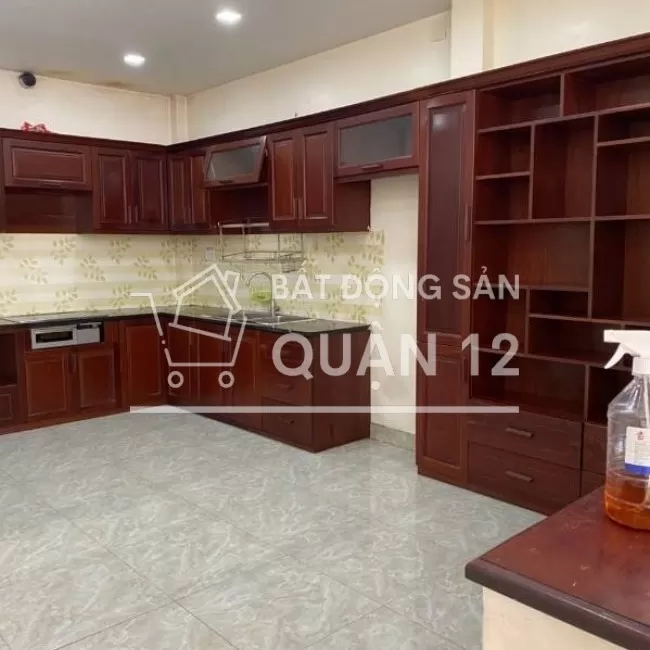 Hẻm xe tải, Khu phân lô ngay Cầu Tham Lương. 4 tầng, nội thất ốp gỗ đỏ
