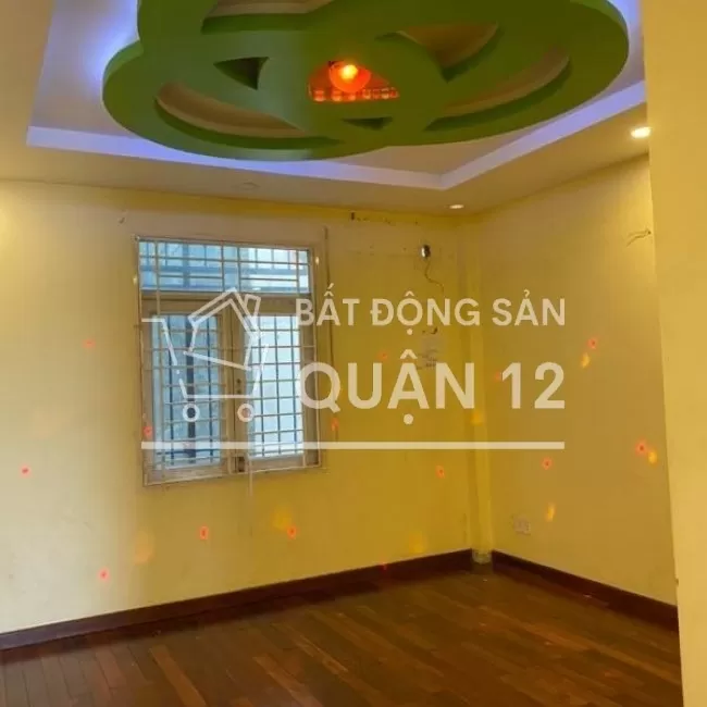 Hẻm xe tải, Khu phân lô ngay Cầu Tham Lương. 4 tầng, nội thất ốp gỗ đỏ