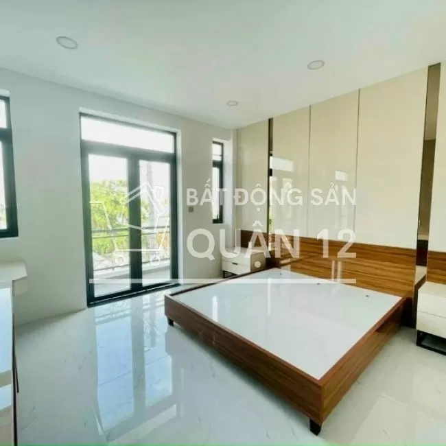 Cần bán căn nhà Võ Thị Liễu nằm ngay cầu sắt An Phú Đông ,có SHR