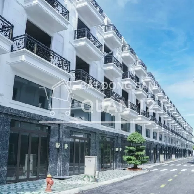 Nhà phố ven sông và cạnh công viên 150ha lớn nhất TpHCM, sổ hồng riêng