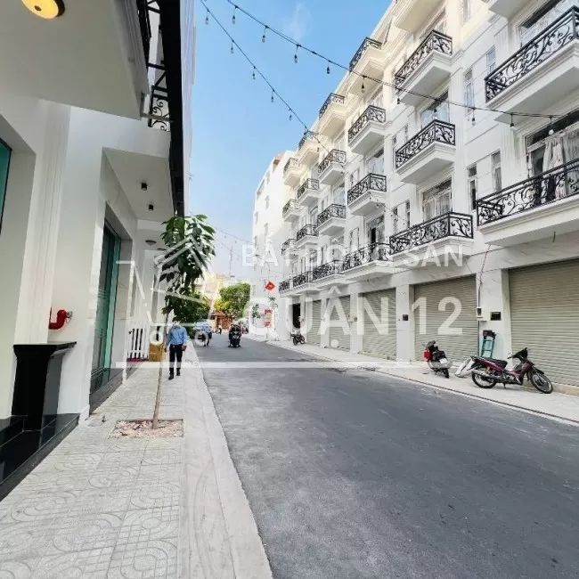 Bán nhà 1 trệt 1 lửng 3 lầu (4.5x15m) giá 5.1 tỷ, MT Hà Huy Giáp, Q.12