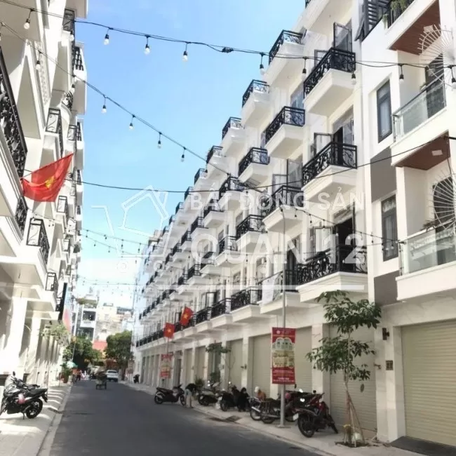 Bán nhà 1 trệt 1 lửng 3 lầu (4.5x15m) giá 5.1 tỷ, MT Hà Huy Giáp, Q.12