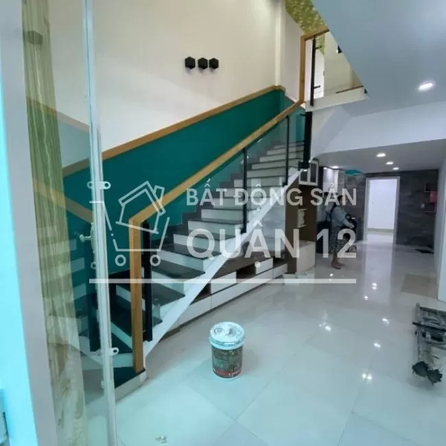 Nhà khủng đường TL19 1 sẹc, ngay chợ Cầu Đồng 5PN