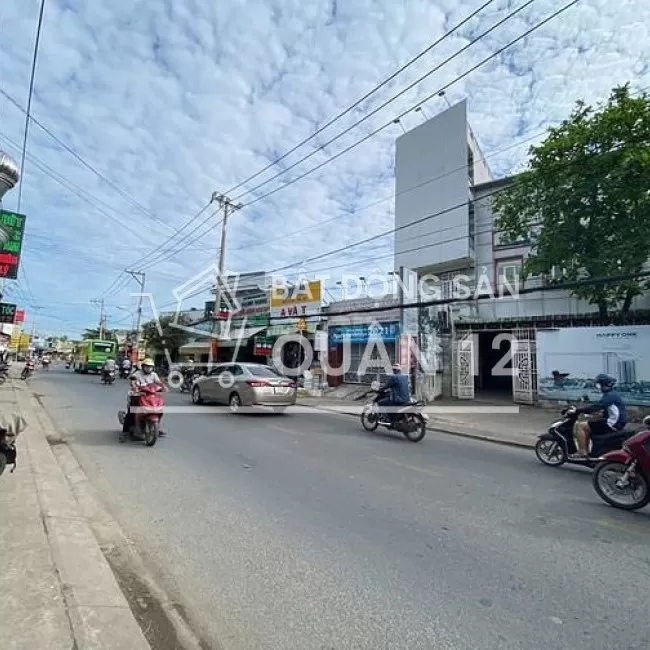 Nhà mặt tiền Hà Huy Giáp, gần Ngã Tư Ga. DT 8 x 26m