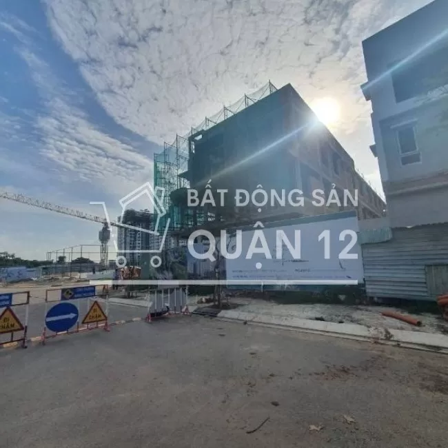 bán 2 căn np góc ngã tư DA Picity Q12. 31,6 tỷ,198m2