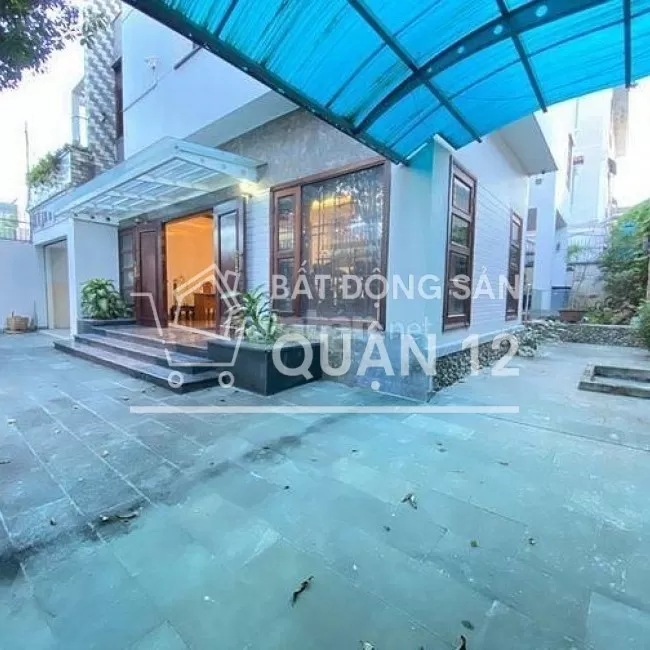 Biệt thự 1 trệt 2 lầu, 15mx20m. Đường nhựa, thông 12m có vỉa hè