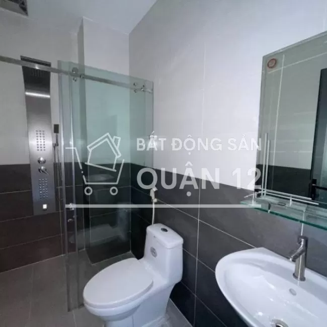 Nhà Tô Ngọc Vân,4.5 x 15, 3 lầu, 5 phòng ngủ,5 tolet,SHR