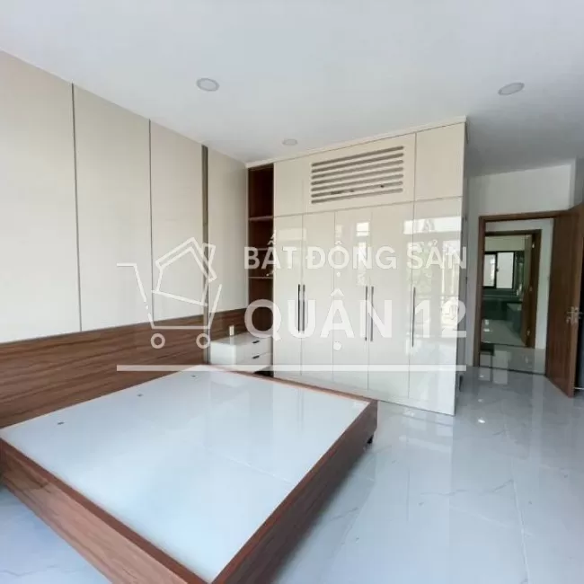 Nhà Tô Ngọc Vân,4.5 x 15, 3 lầu, 5 phòng ngủ,5 tolet,SHR